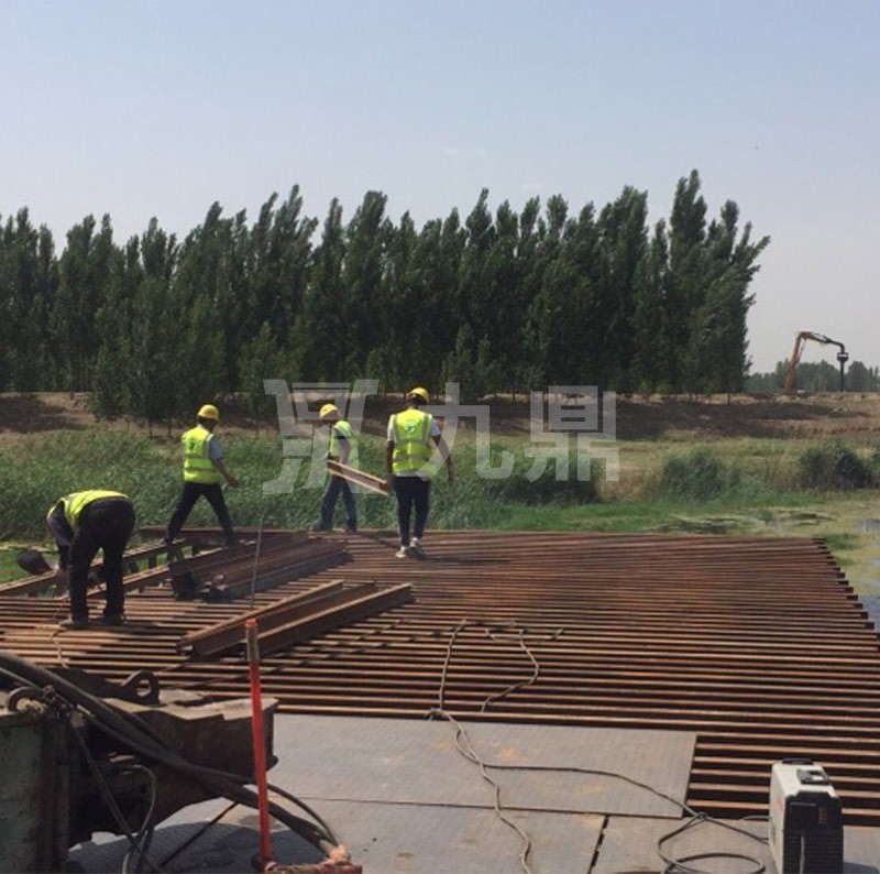 河北冀通路橋-北京新機場(chǎng)至德州高速公路施工鋼便橋