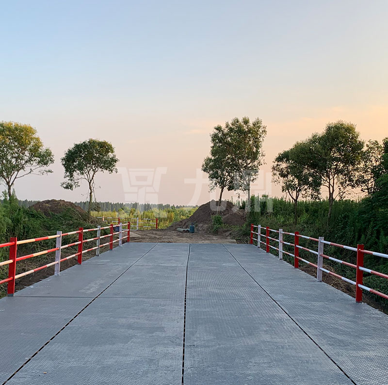 鋼便橋能適應不同的地質(zhì)情況和土質(zhì)