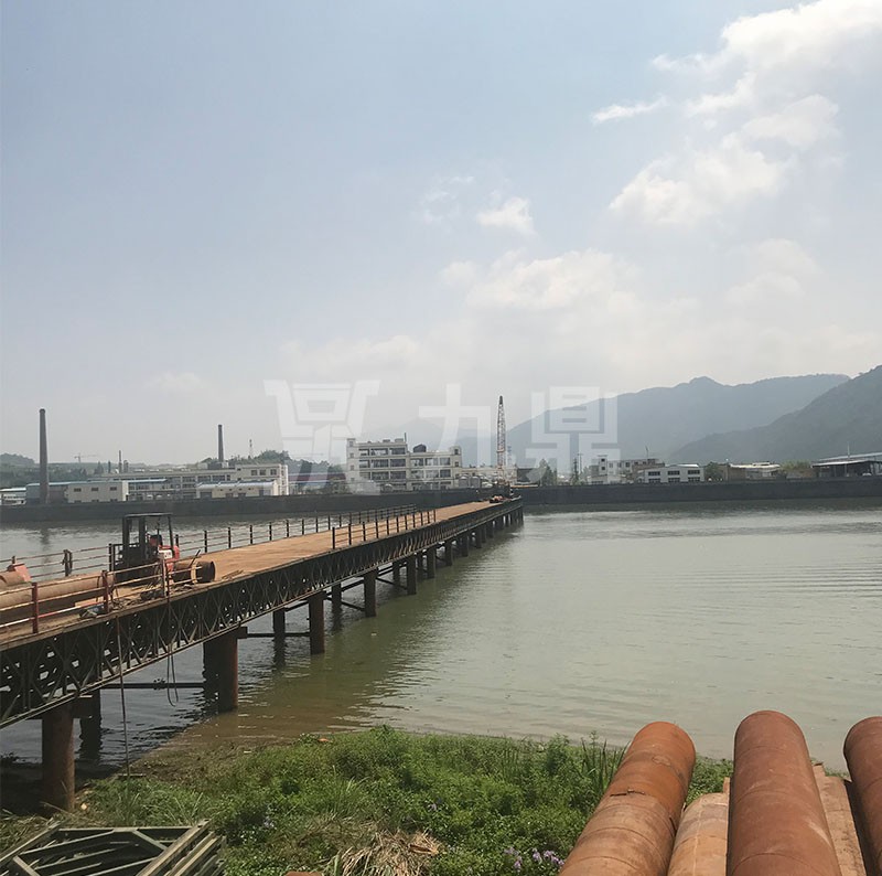 鋼平臺滿(mǎn)足工藝生產(chǎn)操作的要求